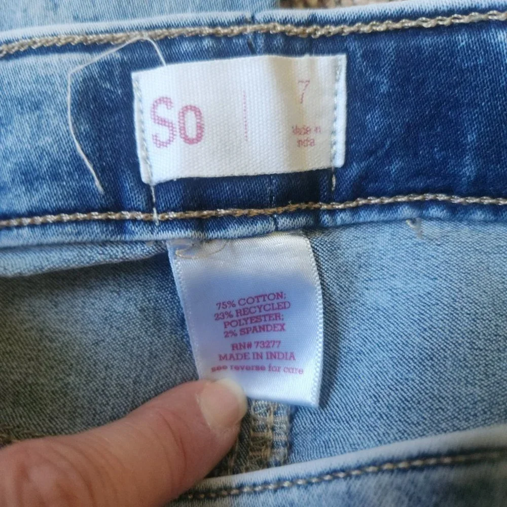 Girls size 7 So Jeans